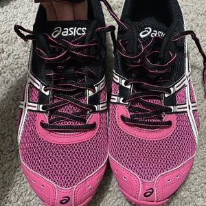 Track and field running shoe